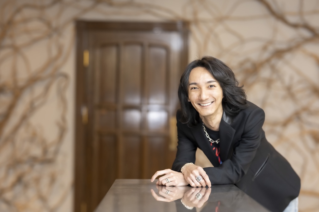 未経験から正規雇用を生み出す6500億円市場――ROXX中嶋社長が語る「ノンデスクワーカー転職」への挑戦